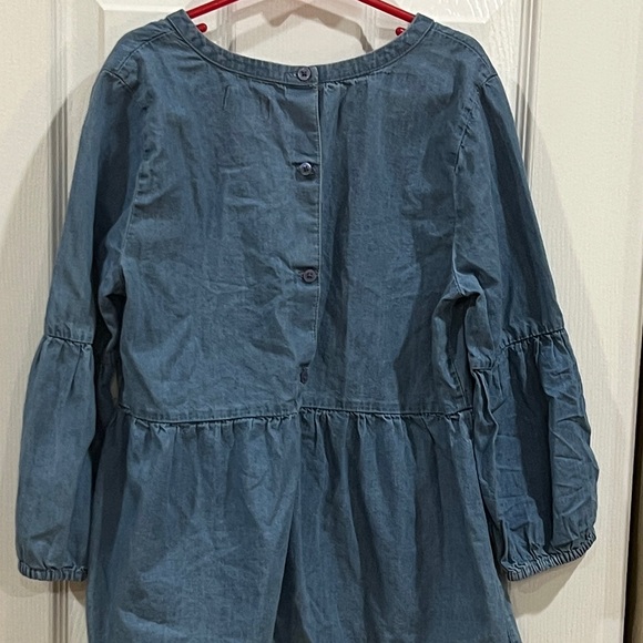 Crown & Ivy Chambray Tunic with Floral Embroidery size large - Picture 6 of 8